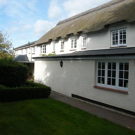 Tumbling Weir Hotel Ottery St Mary Екстер'єр фото