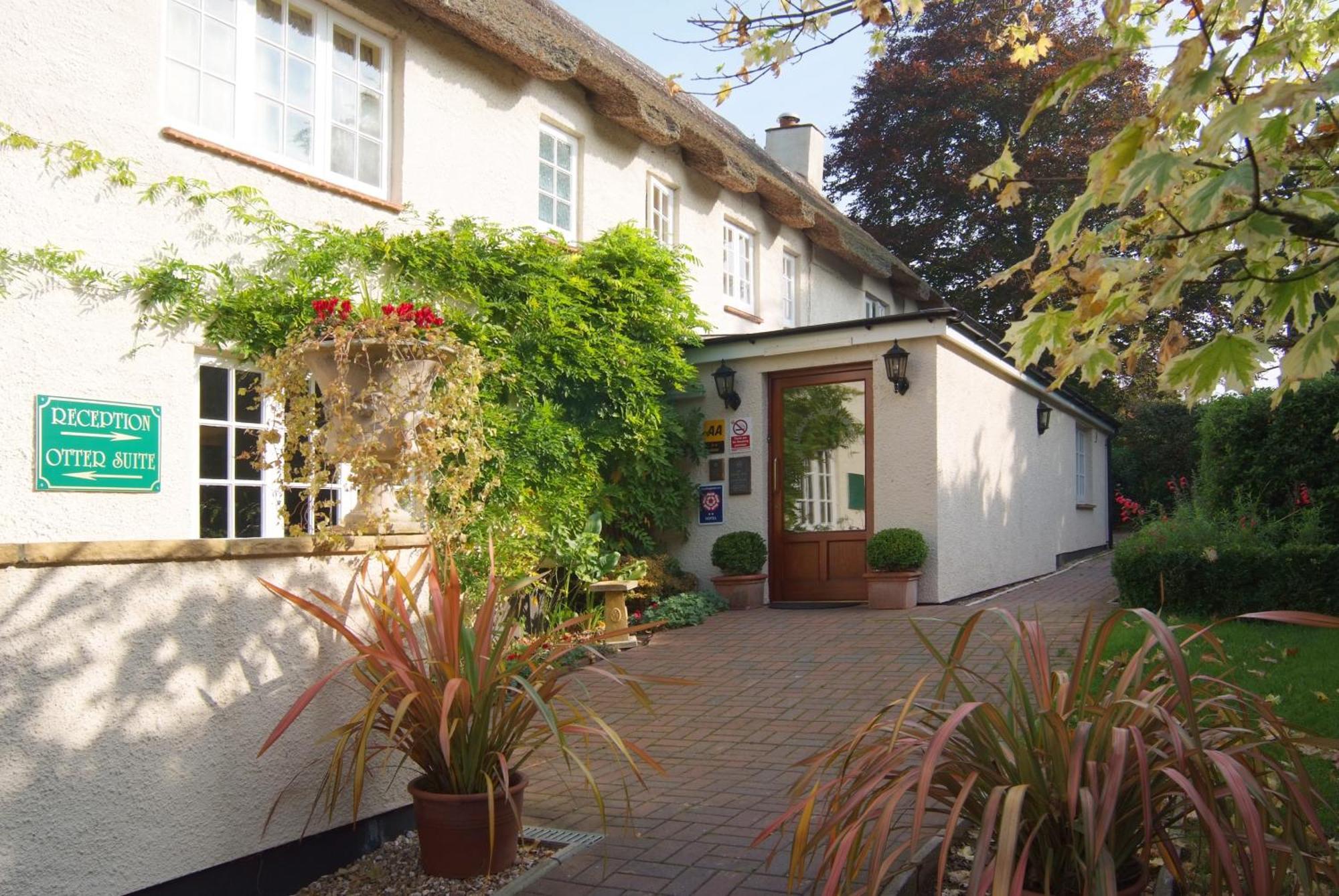 Tumbling Weir Hotel Ottery St Mary Екстер'єр фото