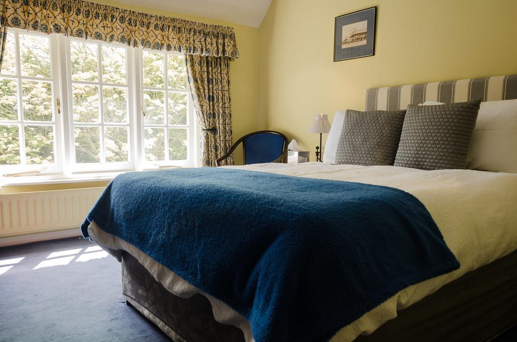 Tumbling Weir Hotel Ottery St Mary Екстер'єр фото