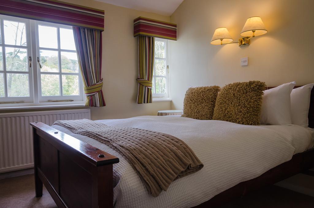 Tumbling Weir Hotel Ottery St Mary Екстер'єр фото