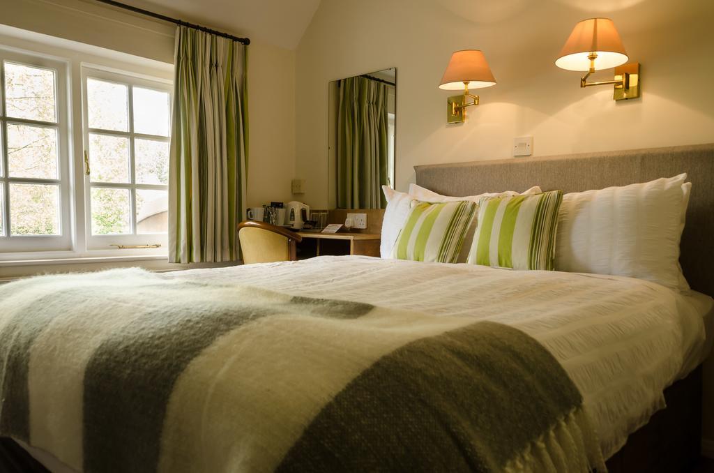 Tumbling Weir Hotel Ottery St Mary Екстер'єр фото