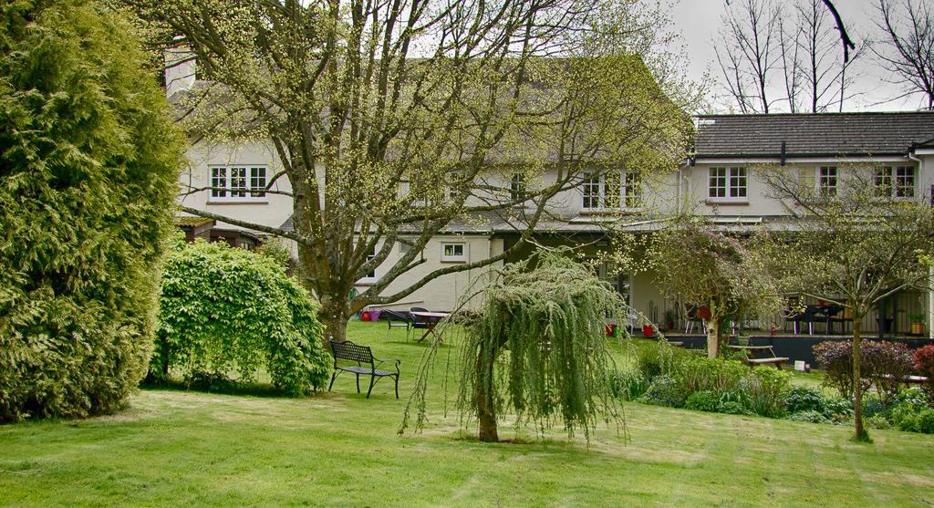 Tumbling Weir Hotel Ottery St Mary Екстер'єр фото